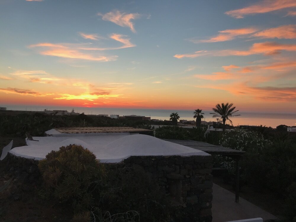 Фото I Dammusini di Pantelleria