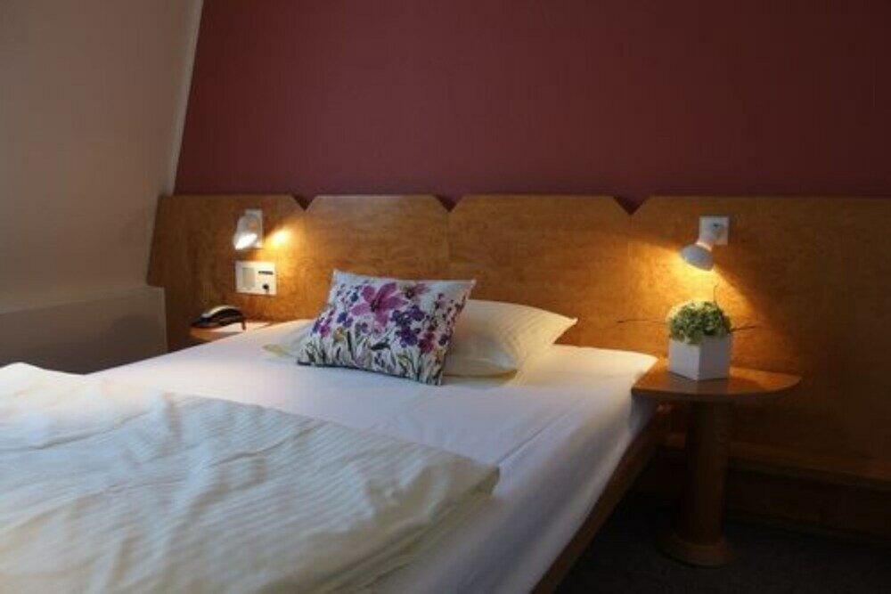 Фото Stadthotel Engel