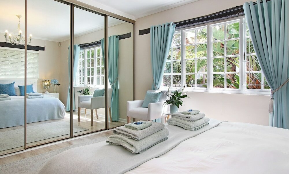 Фото Hout Bay Beach Cottage