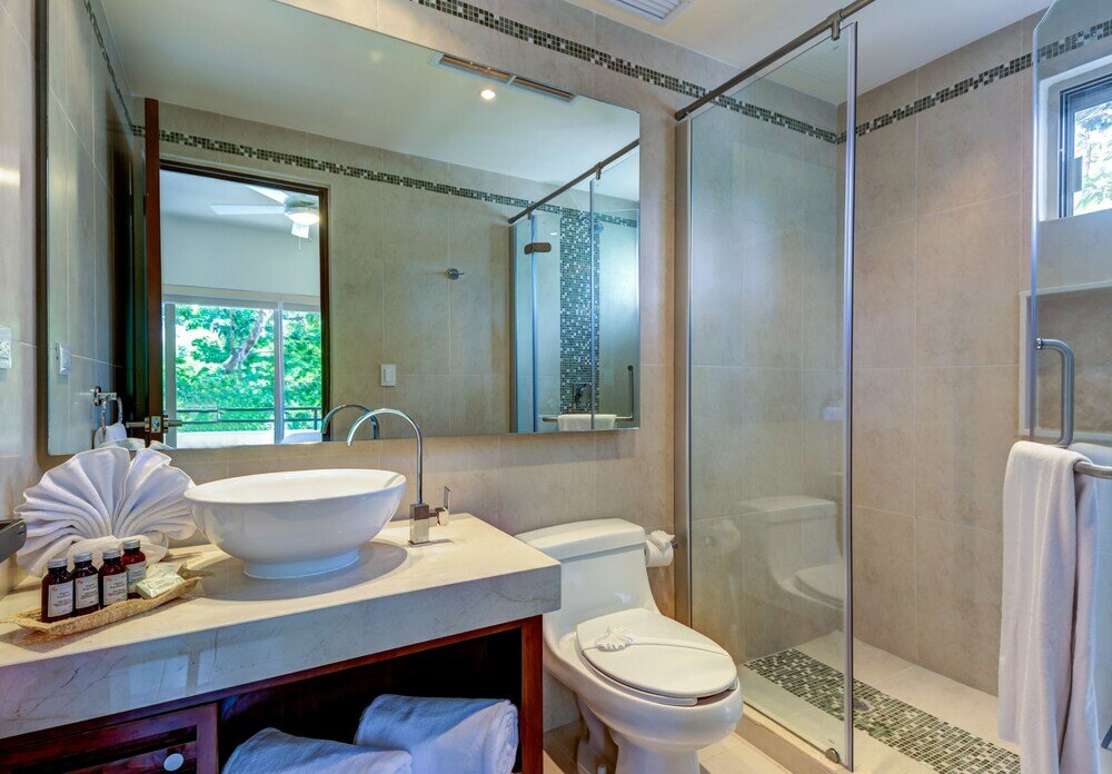 Фото Anam 1 bedroom apartment with balcony sleeps 3