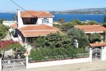Tzivras Villa & Apartments