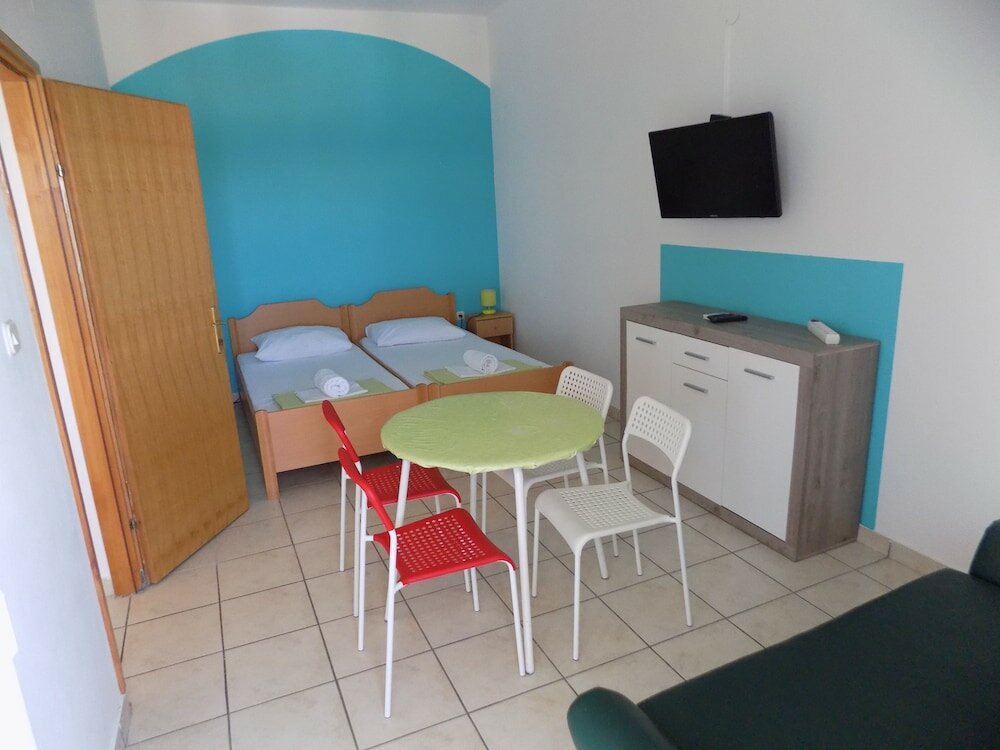 Фото Rooms and apartments Galeb