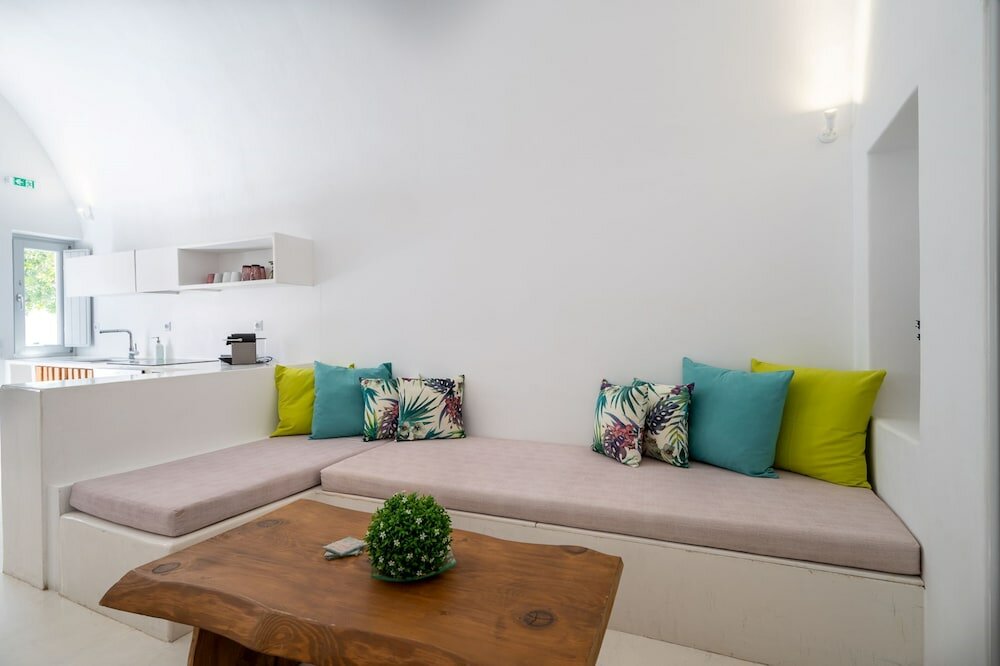 Фото Fertimo Suites by Karpimo