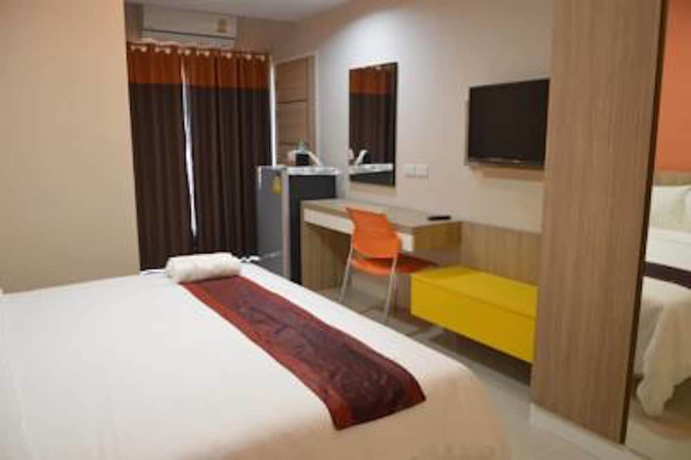 Фото Bright Apartment Hat Yai