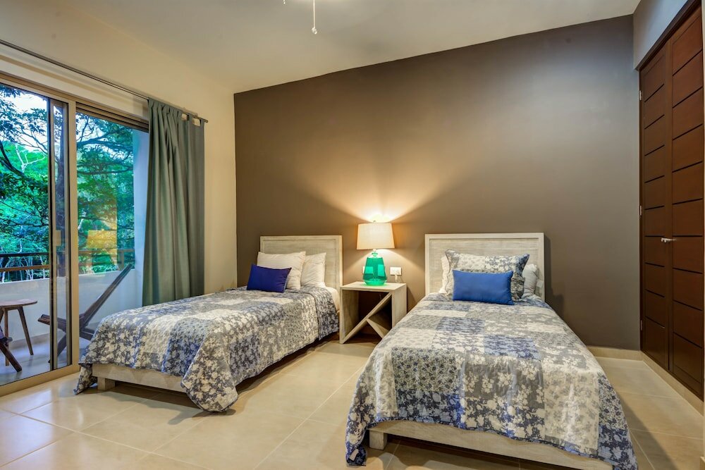 Фото Blue Beach 2 Brm apt sleeps 5