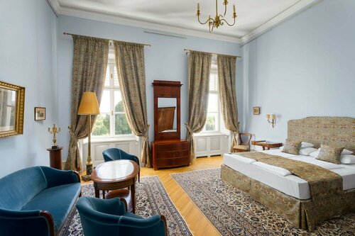 Внешний вид отеля Károlyi Kastély Hotel & Restaurant в Фехерварчурго, фото 2