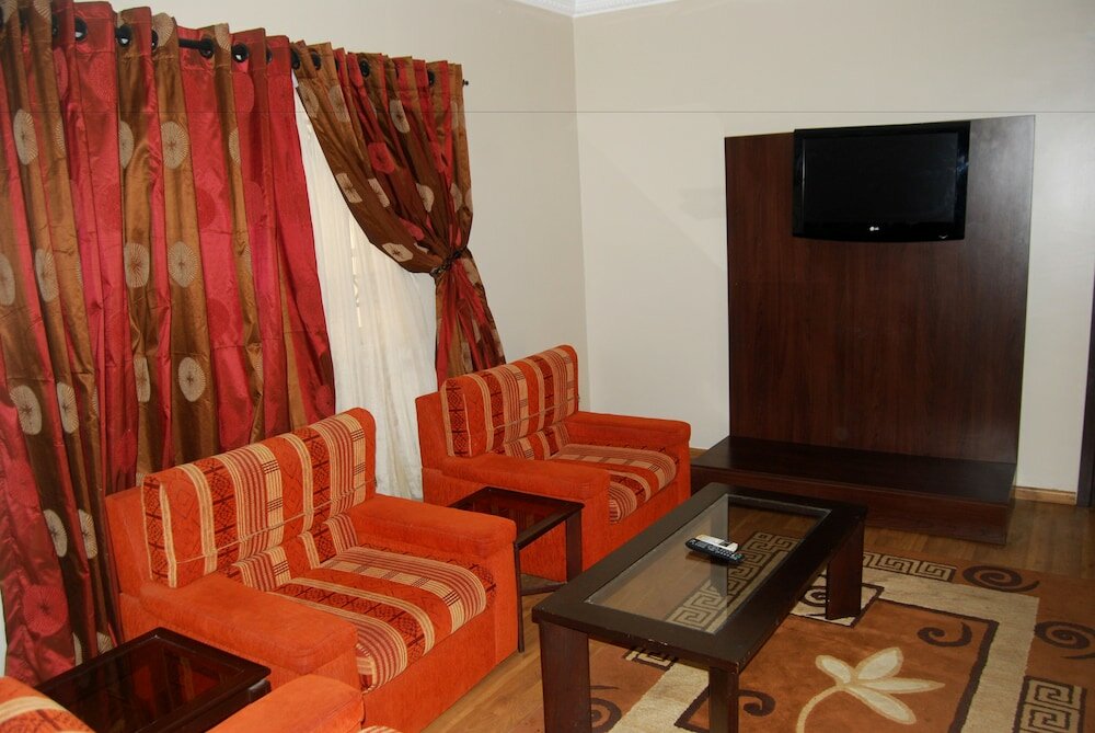 Фото Grand Inn & Suites