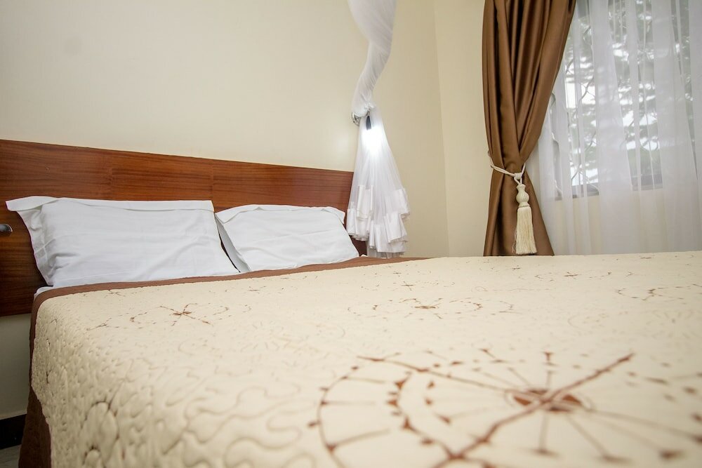 Фото Kanfi Hotel