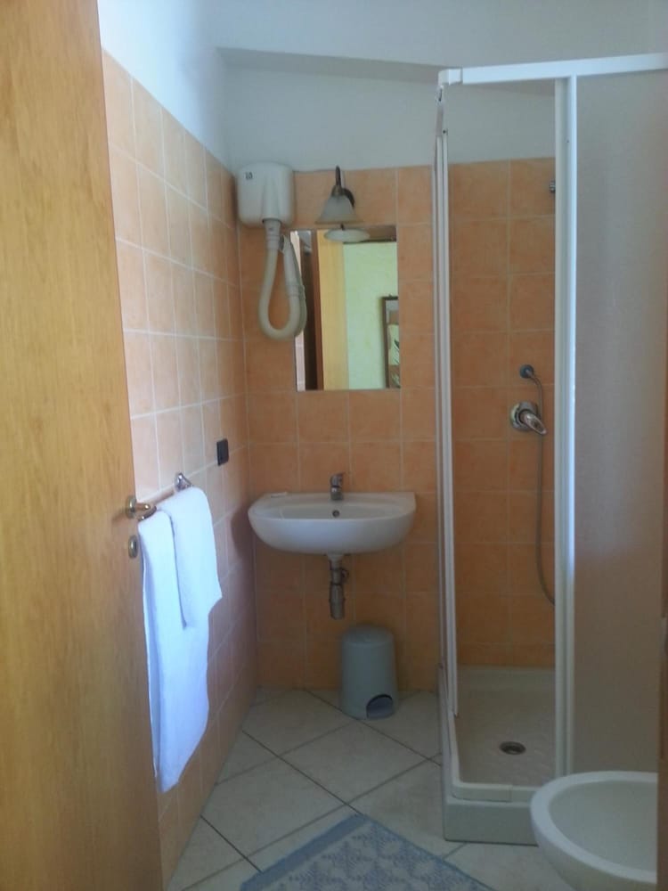 Фото Hotel Mistef