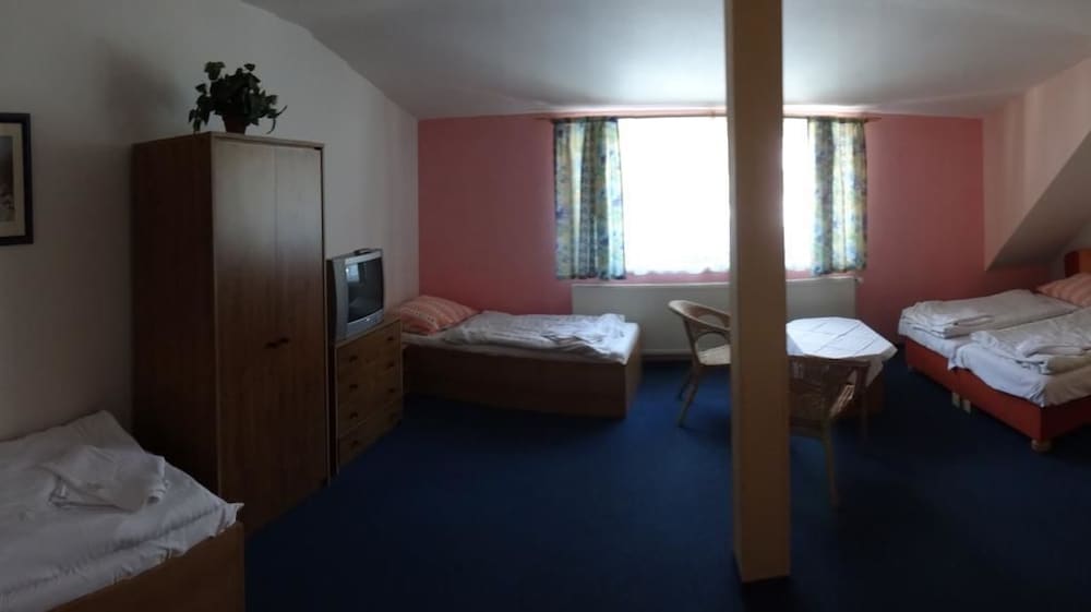 Фото Hotel Alfonska