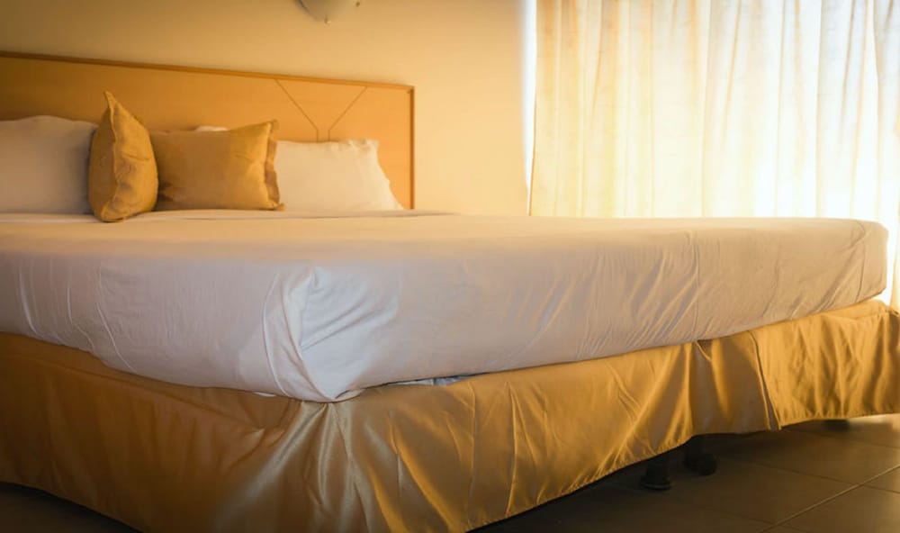 Фото Sierra Lighthouse Hotel