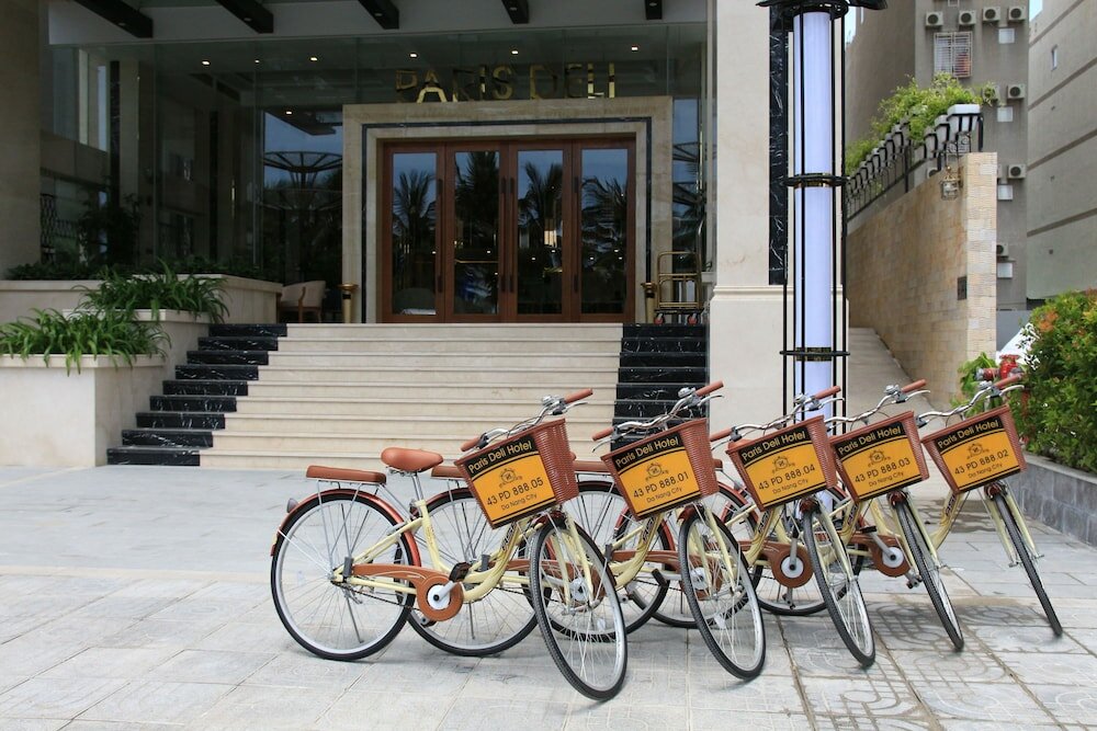 Фото Paris Deli Danang Beach Hotel