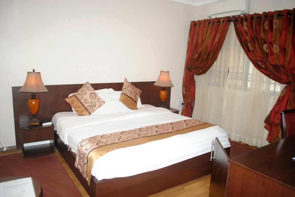 Фото Grand Inn & Suites