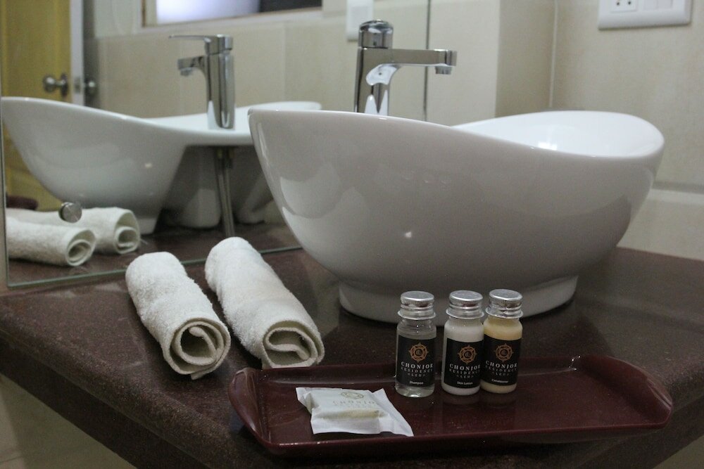 Фото Tih Hotel Chonjor Residency