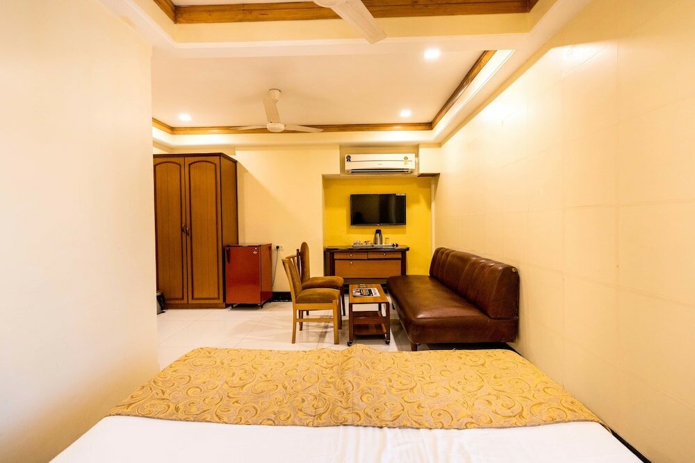 Фото Hotel Parklane