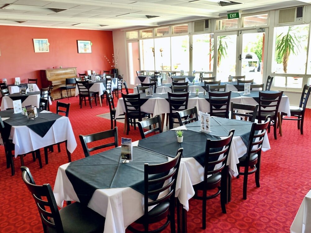 Фото Coonalpyn Hotel