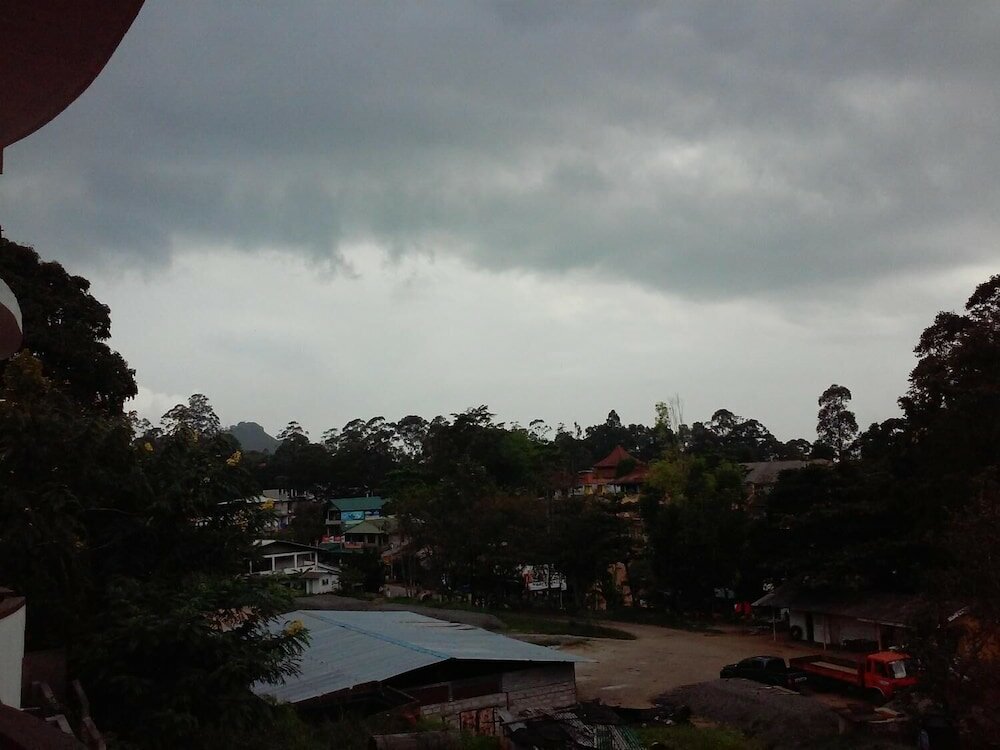 Фото Lizzie Villa Guest House