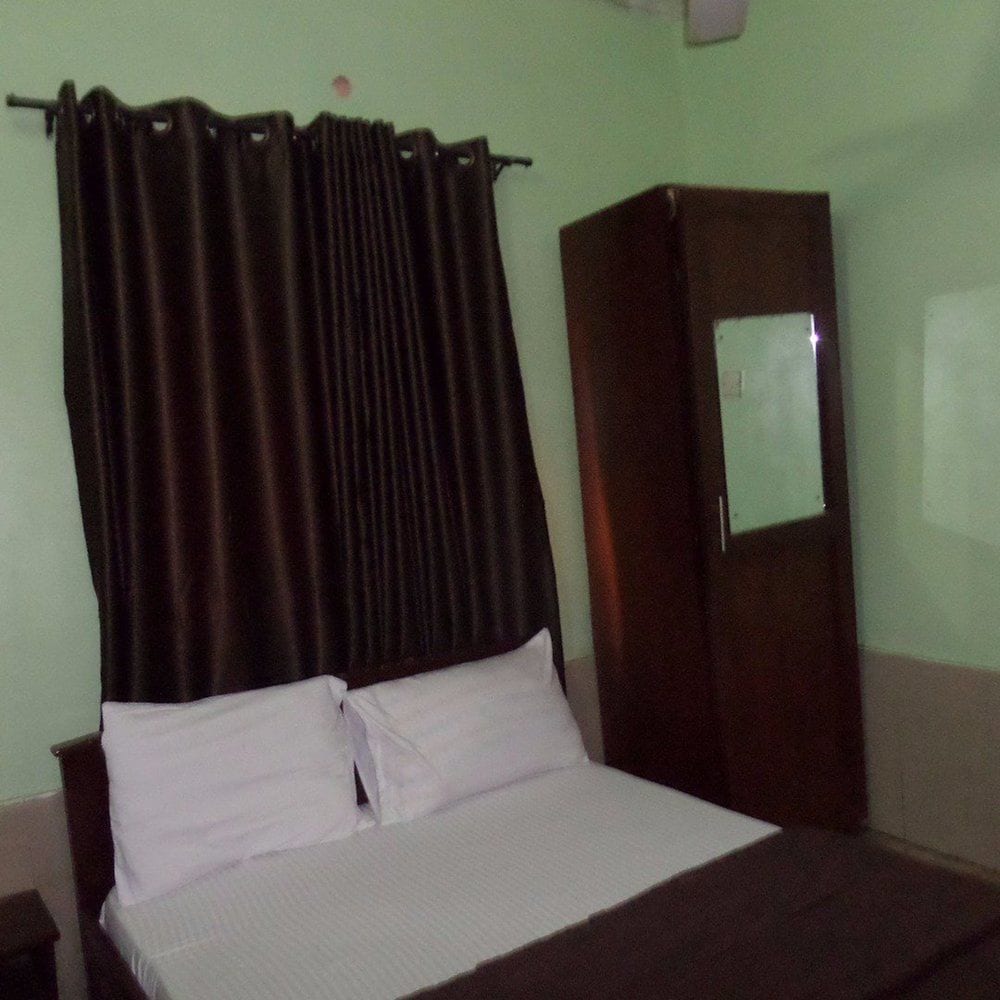 Фото Banilux Guest House