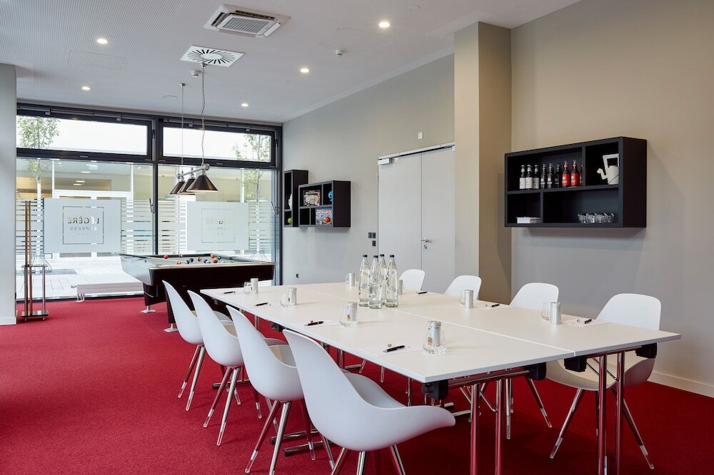 Фото Légère Express Bielefeld