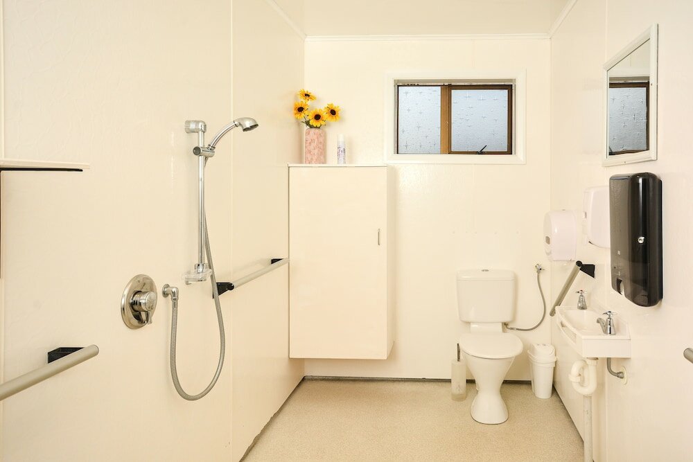 Фото Piwaka Lodge and Backpackers