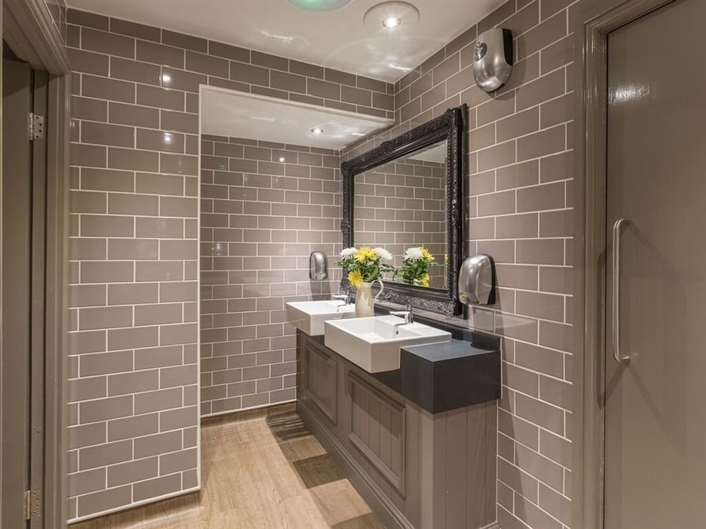 Фото The George Inn