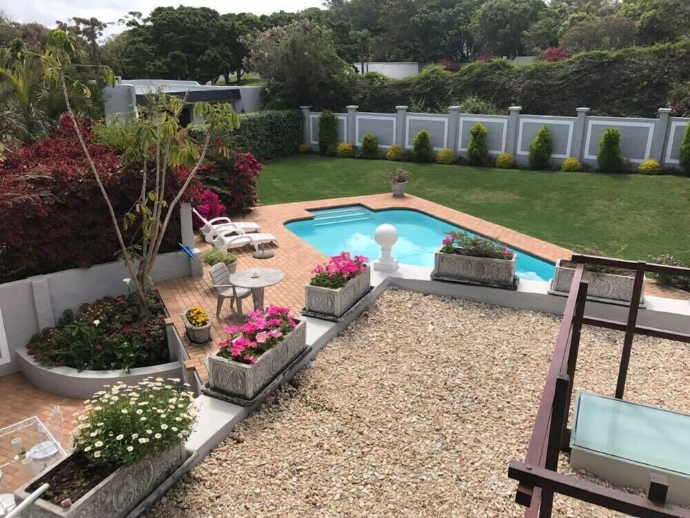 Фото Pug and Putter