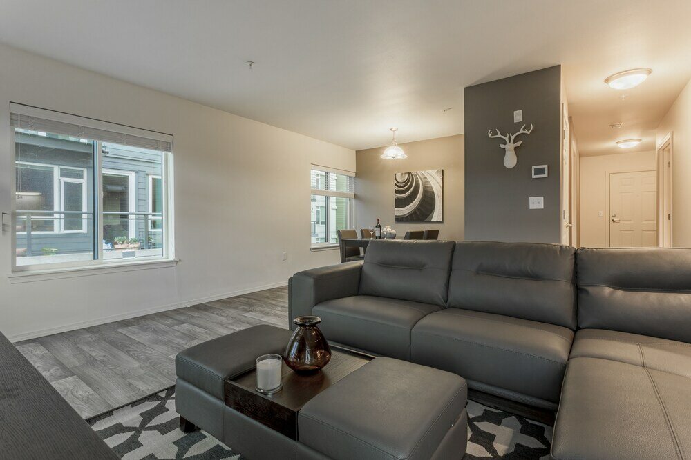 Фото Domicile Suites at Elliott Bayview