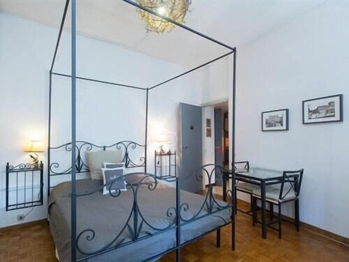 Гостиница Le Fate Apartments в Риме