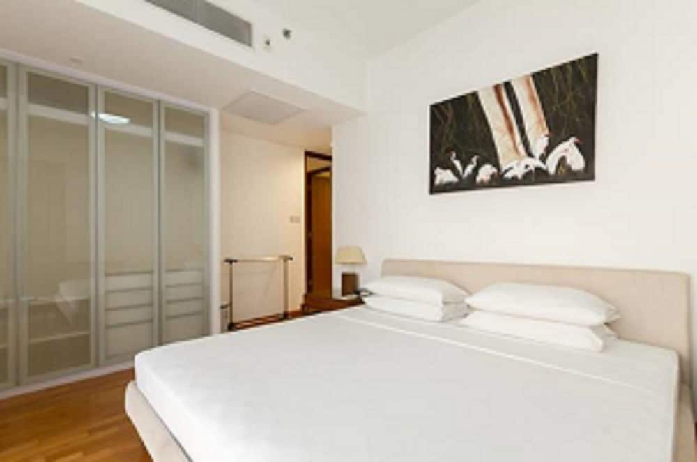 Фото Sea View Luxury Monarch Apartment