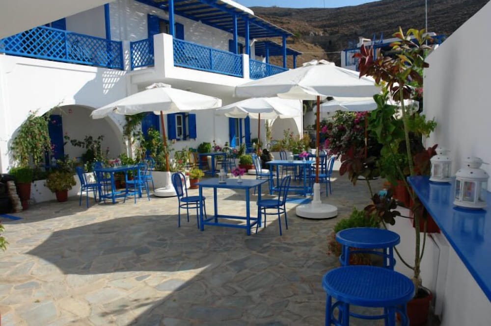 Фото Karabo Hotel