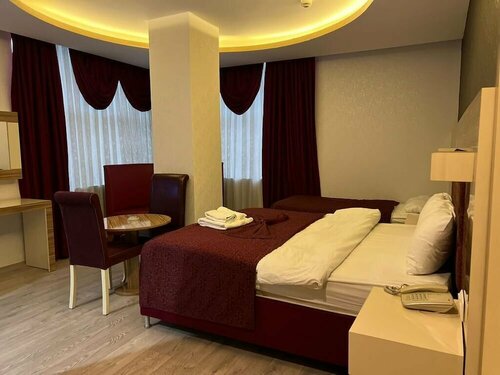 Гостиница Grand Ezel Hotel в Мерсине