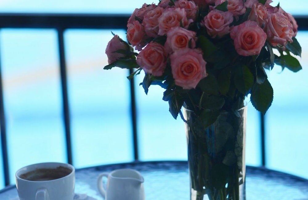 Фото Ambassadori Hotel