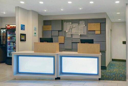 Гостиница Holiday Inn Express & Suites Lenexa - Overland Park Area, an Ihg Hotel