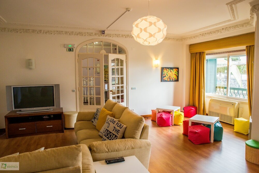 Фото Help Yourself Hostels Carcavelos Coast