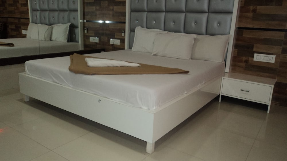 Фото Hotel Celeste Colaba