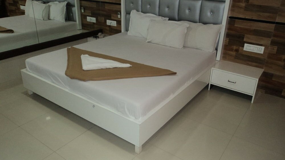 Фото Hotel Celeste Colaba