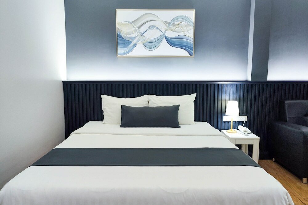 Фото Sea Breeze Residence