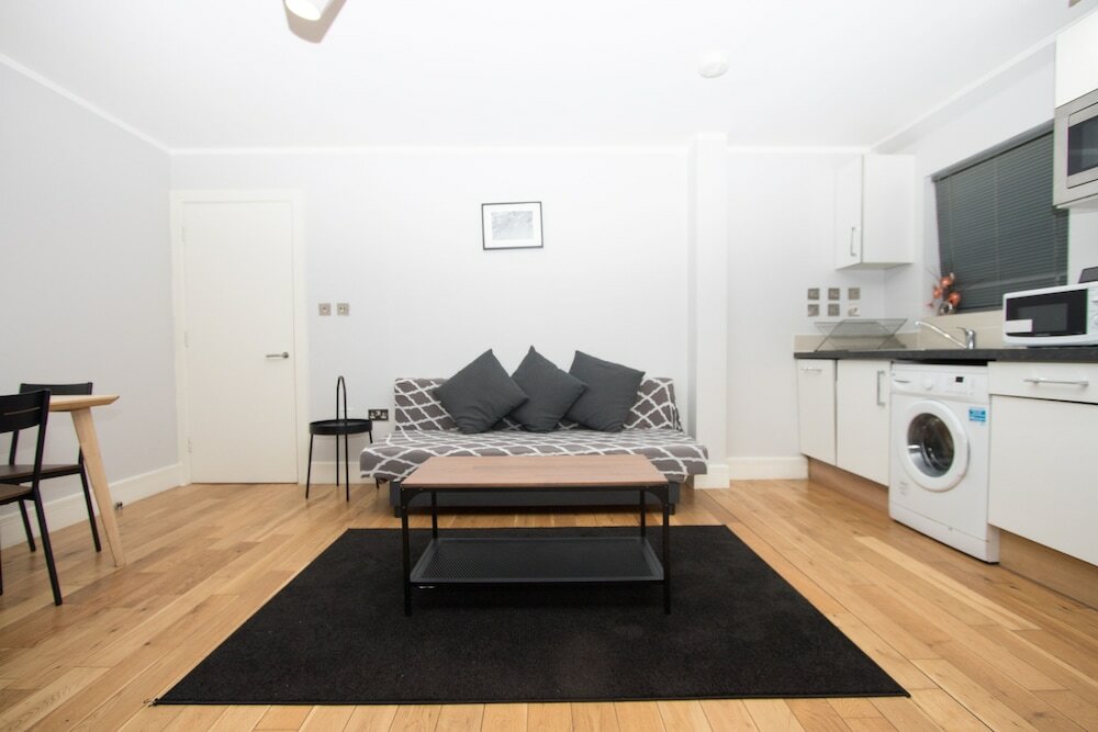 Фото Westciti Caroco Aparthotel