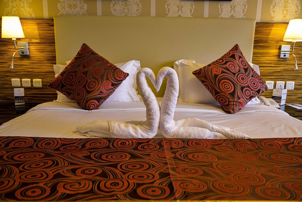 Фото Crown Town Hotel