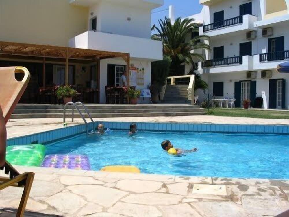 Фото Esperides Apartments