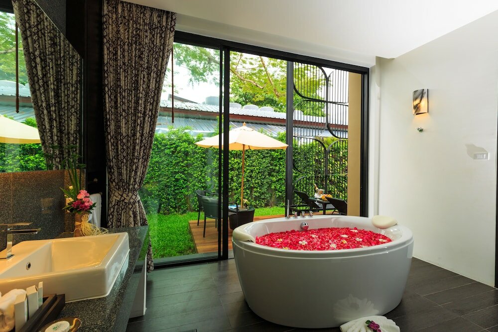 Фото Baan Haad Ngam Boutique Resort & Villas