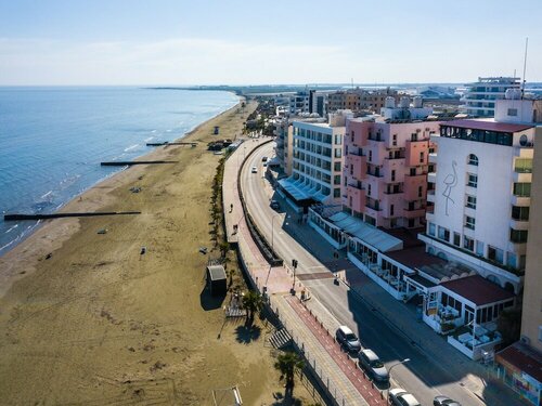 Гостиница Flamingo Beach Hotel в Ларнаке