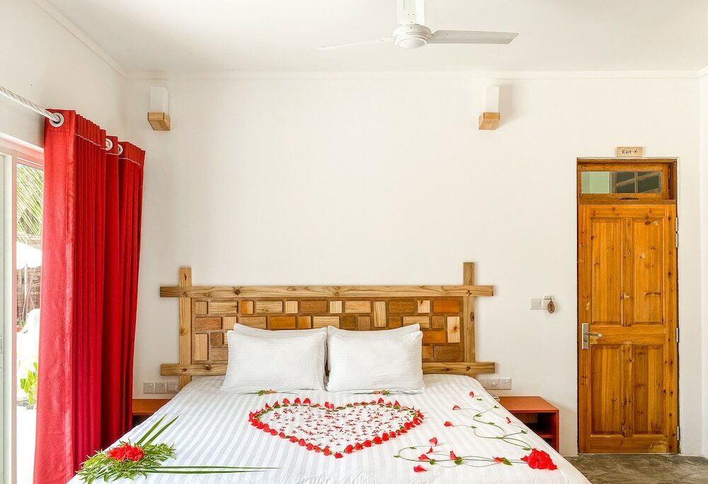 Фото Shallow Lagoon Rasdhoo