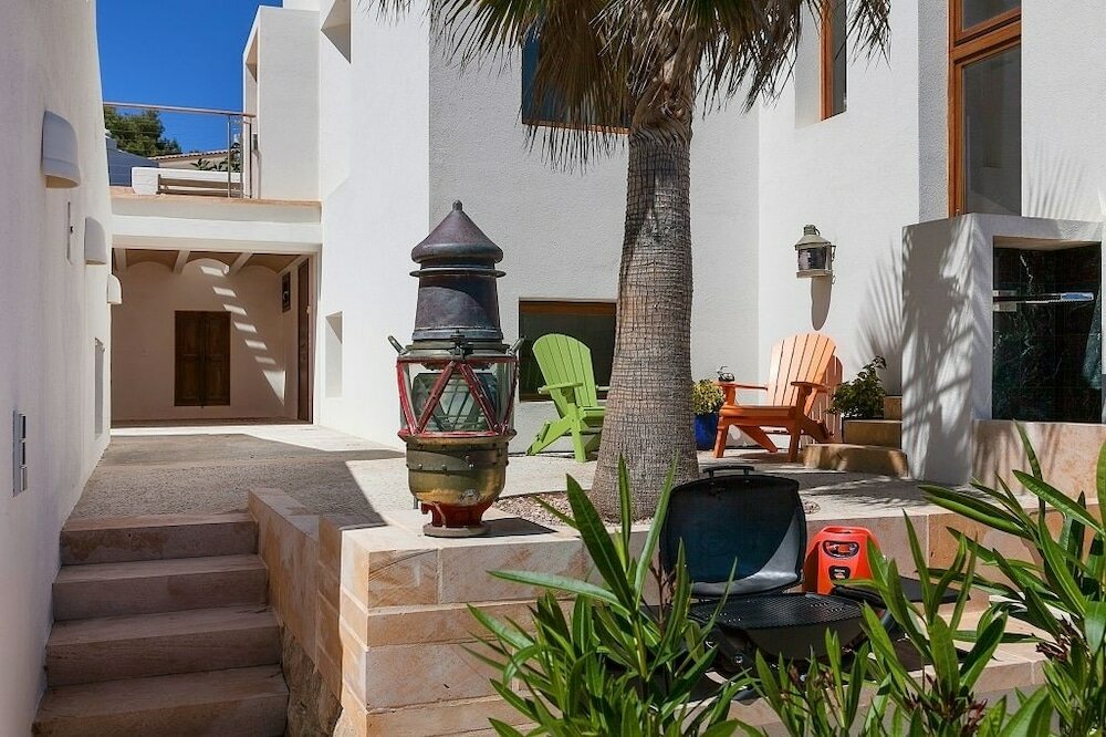 Фото Mallorca front line property sea access