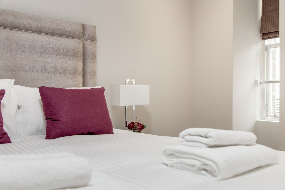 Фото Destiny Scotland Chisholm Hunter Suites