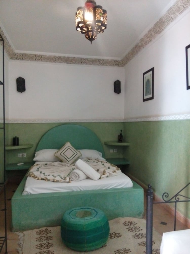 Фото Riad Bousskri