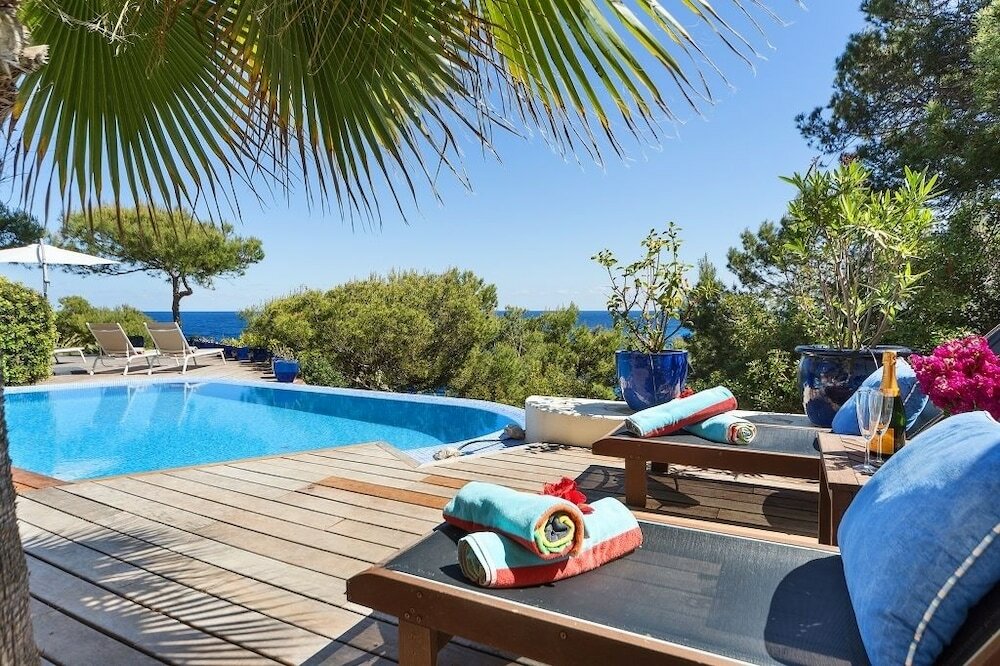 Фото Mallorca front line property sea access