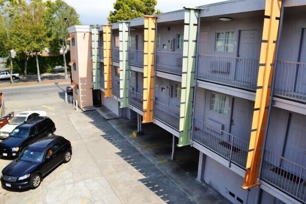 Фото Berkeley Inn