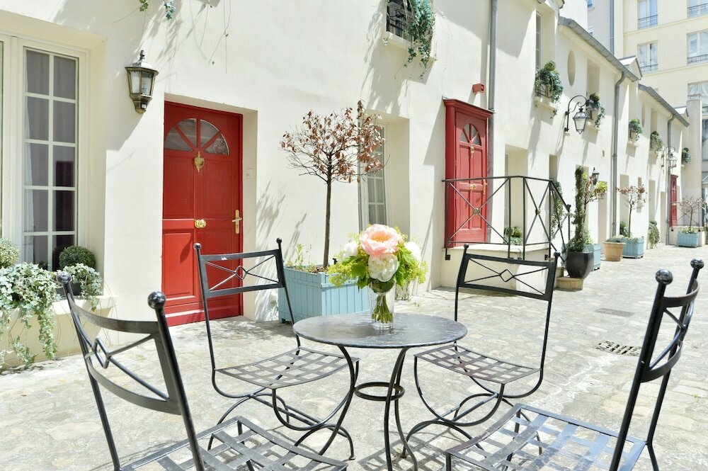 Hotel Unic Renoir Saint-Germain, Paris, photo