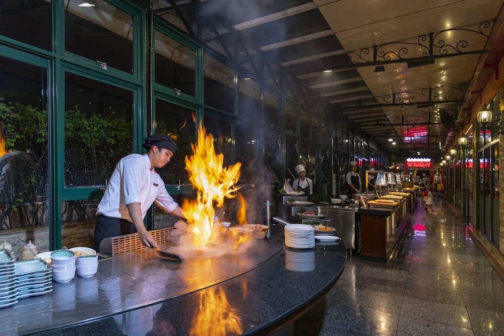 Фото Windsor Plaza Hotel